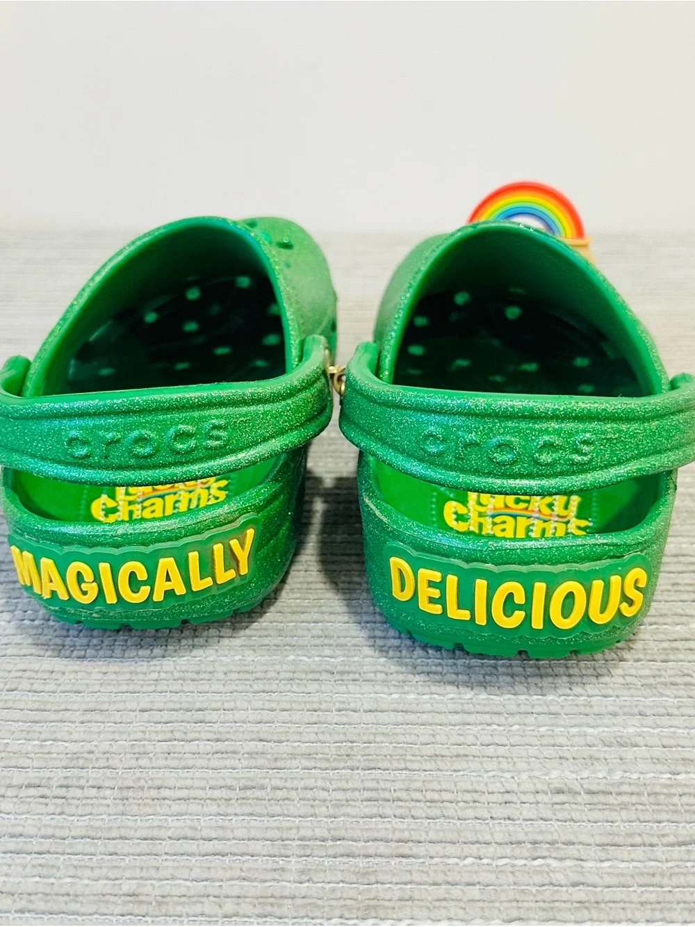 Crocs Classic Clog‎ Lucky Charms Magically Delicious Green Glitter Kids Size J4